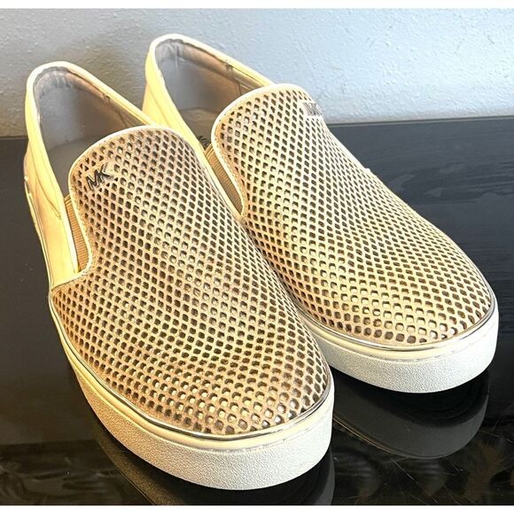 Michael KORS KYLE Grey SILVER LOGO Perforated Slip On Sneaker Shoes Size 7.5M - Picture 8 of 12